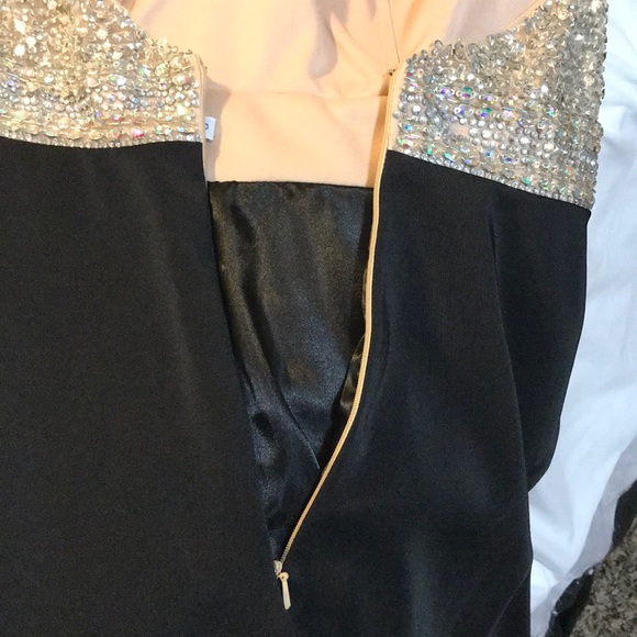 Prom Dress - Picture 4 of 7